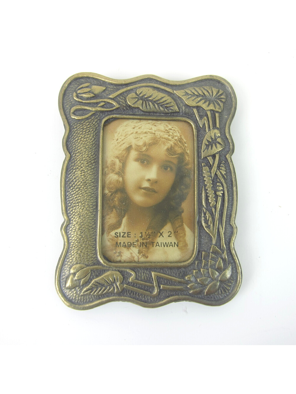 Vintage Metal Miniature Picture Frame Victorian Art Nouveau Leaves Easel Back